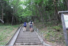 mafu-blog　＋山と魂＋-信夫山-階段1